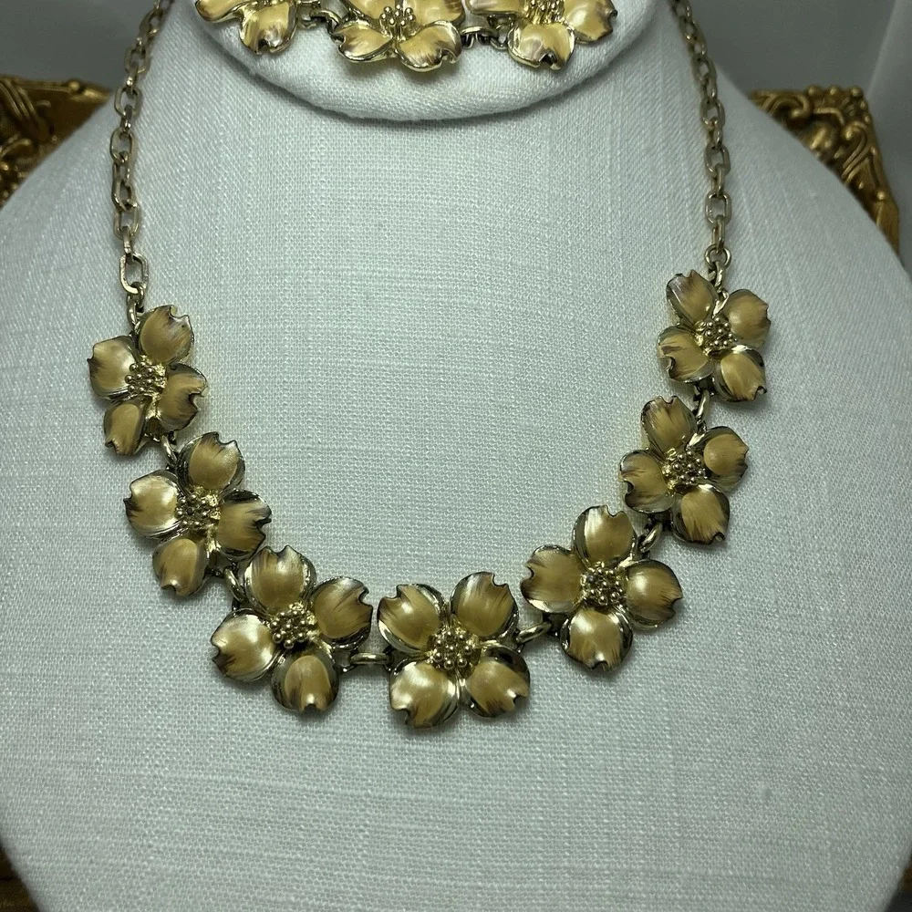 Vtg 50's Dogwood Gold Tone Collar/Choker‎ Necklace & Bracelet NC Flower Romantic